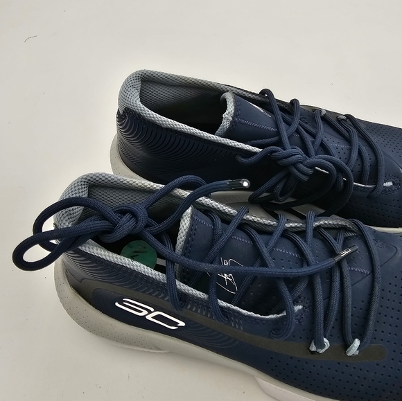 Under Armour SC 3Zero III Basketball Shoes 3022048-401 Navy Grey Men’s Size 7.5 - Picture 2 of 8